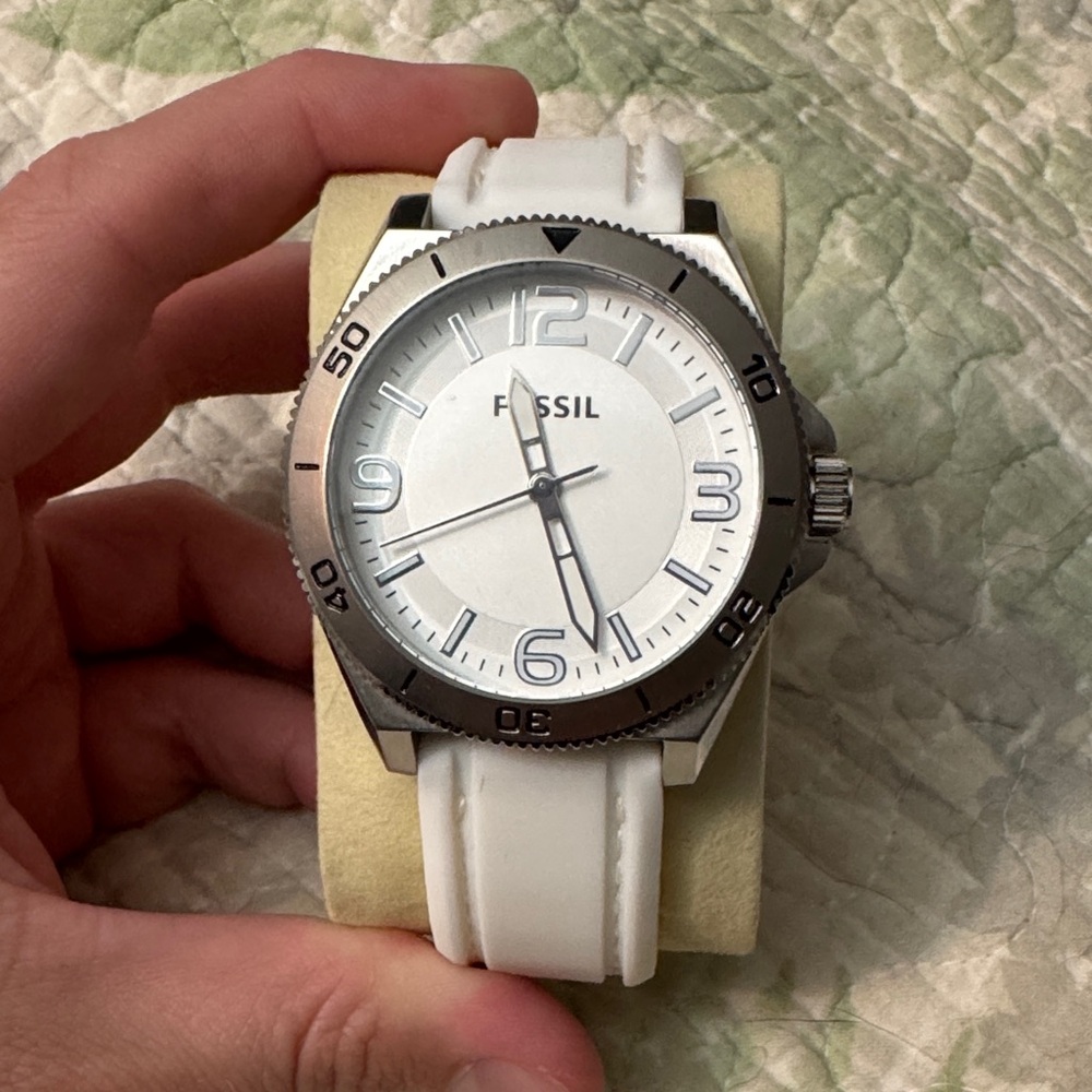 Fossil White and Silver Sports Watch
